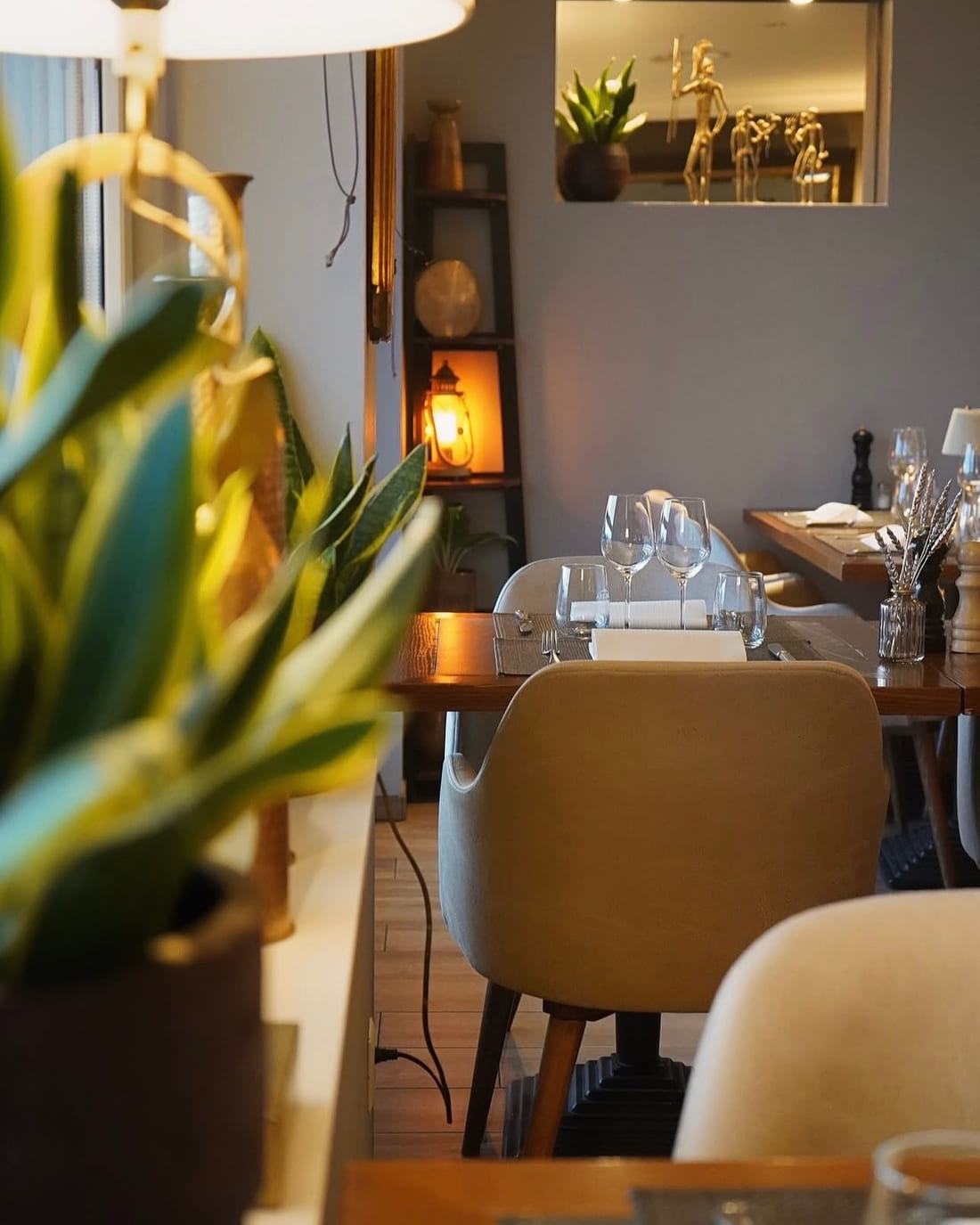 La salle du Restaurant L’Étoile, rue de Genève 102 à Lausanne, vue depuis l’entrée
